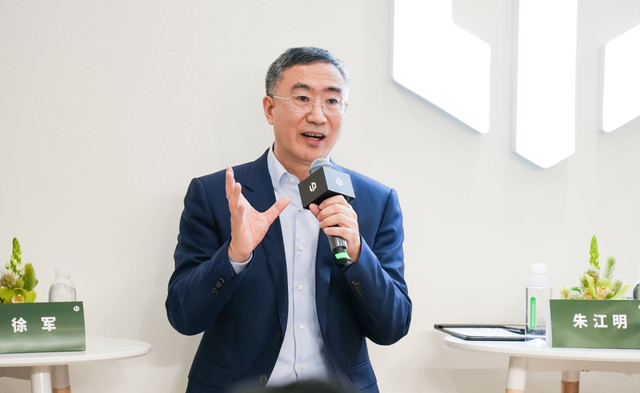 完全被低估！朱江明：零跑少说值2000亿