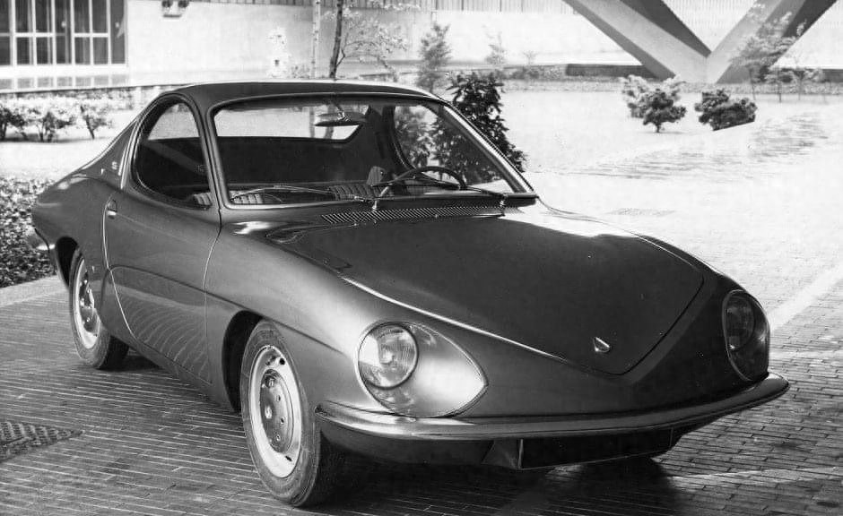 雷诺R8 Coupé:1964年Ghia打造的未量产优雅原型