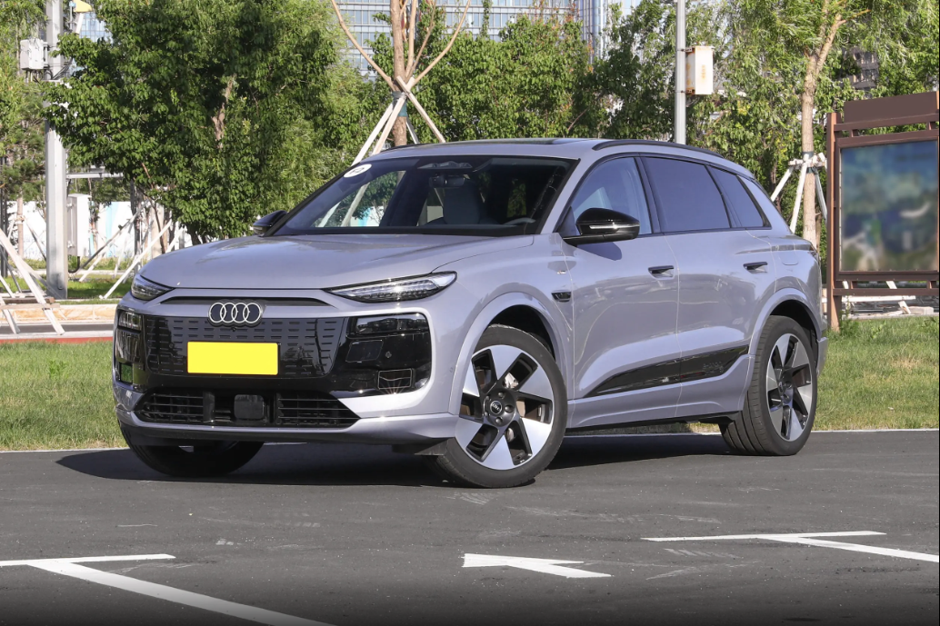 奥迪Q6L e-tron试驾，豪华不妥协，电动无焦虑，售27.98万起