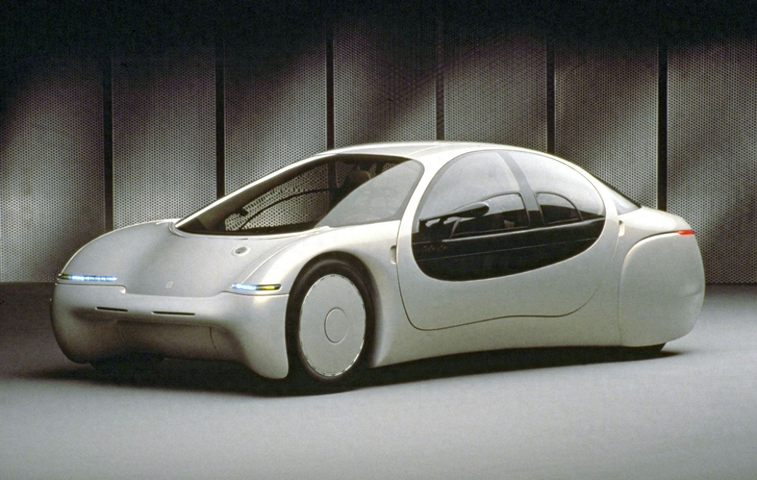 General Motors Ultralite:一辆来自1992年的“未来汽车”
