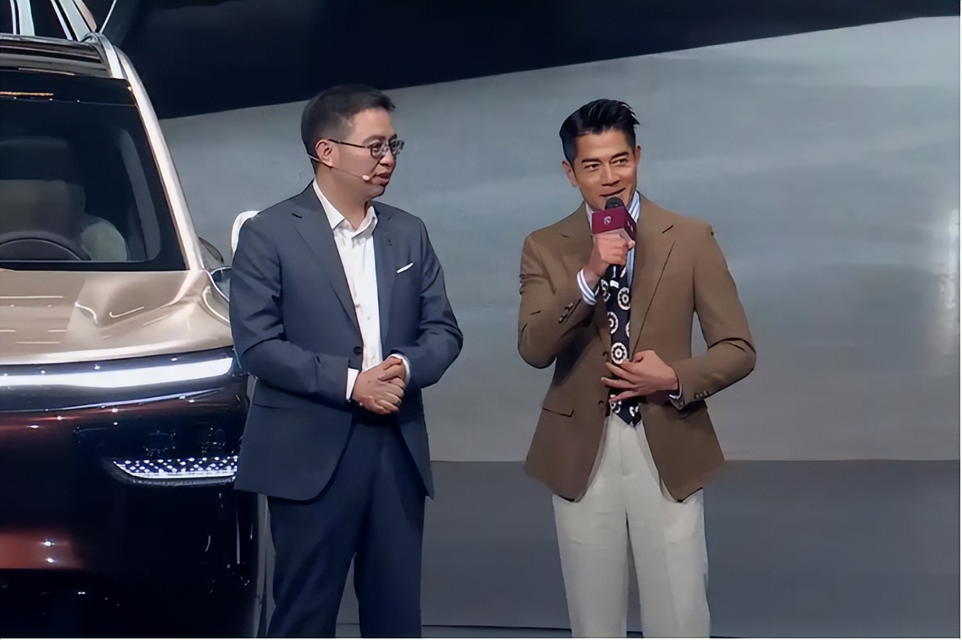 奕境X9、问界M9、理想L9：三台车摆在家庭面前，你会怎么选？
