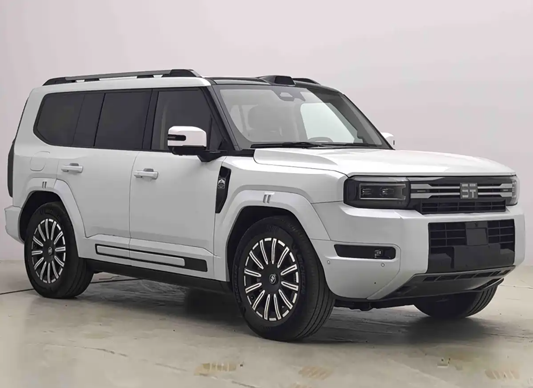 电池容量翻倍！更像日系车！新款G700好像“不越野”了？